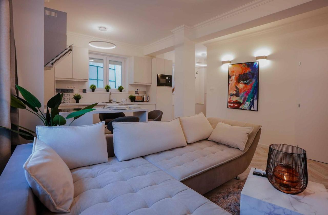 בודפשט Corvin Avenue Premium Central Apartment מראה חיצוני תמונה