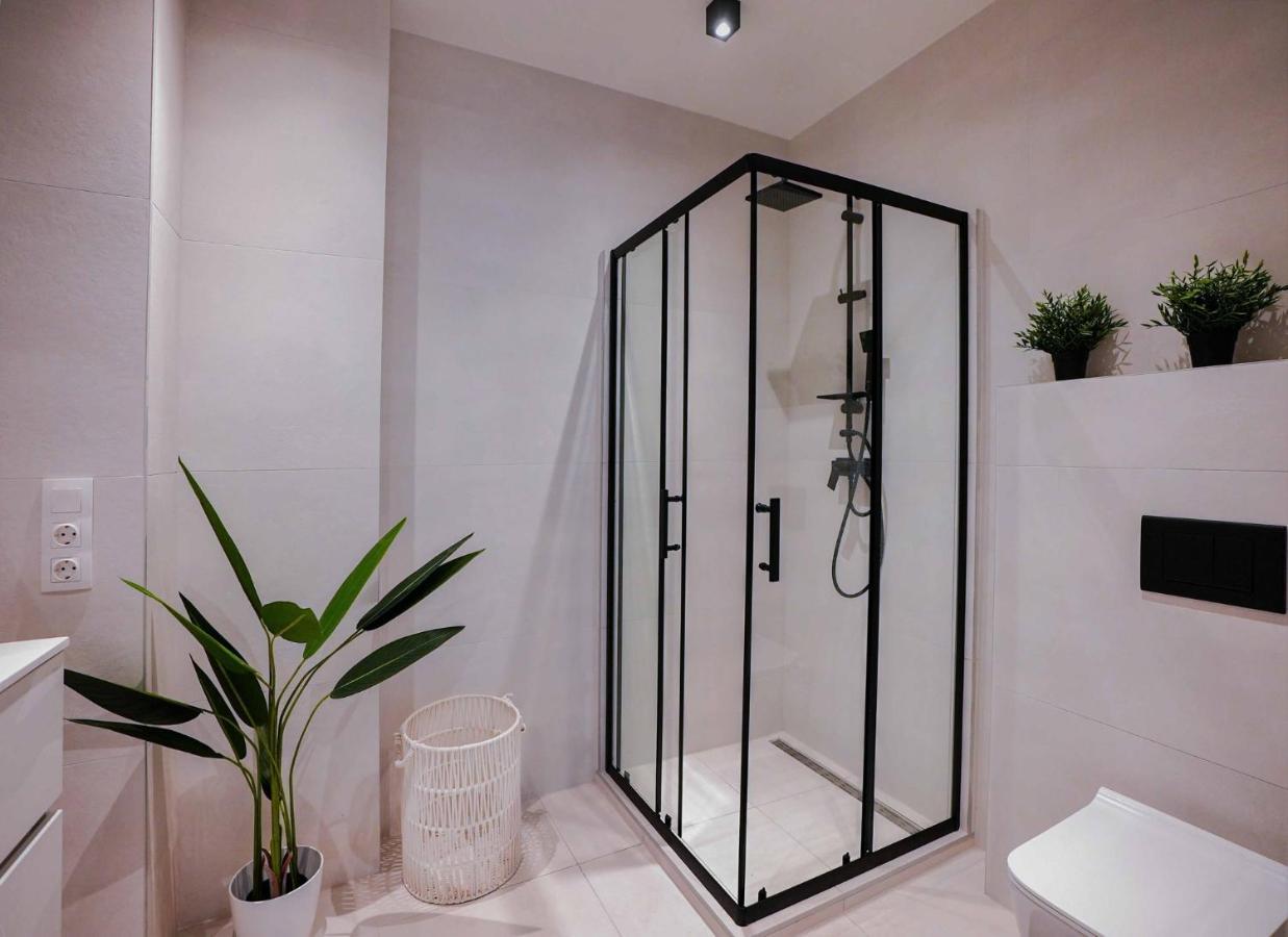 בודפשט Corvin Avenue Premium Central Apartment מראה חיצוני תמונה