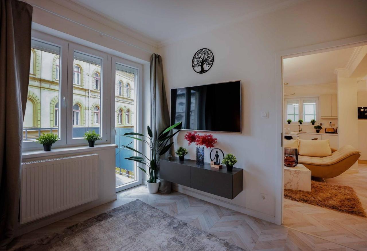 בודפשט Corvin Avenue Premium Central Apartment מראה חיצוני תמונה