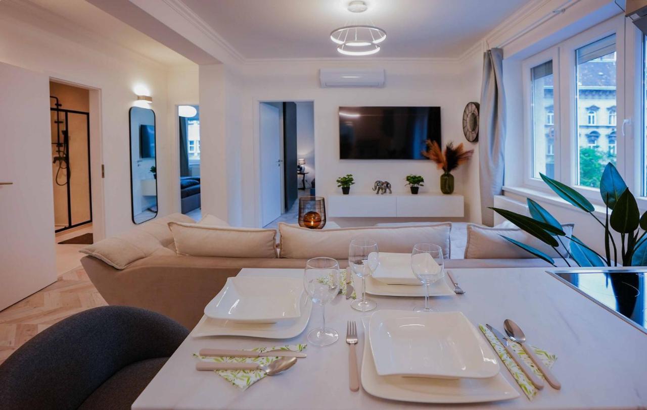 בודפשט Corvin Avenue Premium Central Apartment מראה חיצוני תמונה